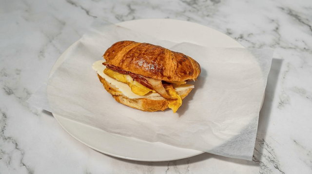 Almond Croissant (Croissant de Almendras).